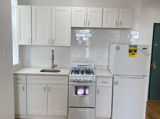662 4th Ave APT 3R, Brooklyn, NY 11232