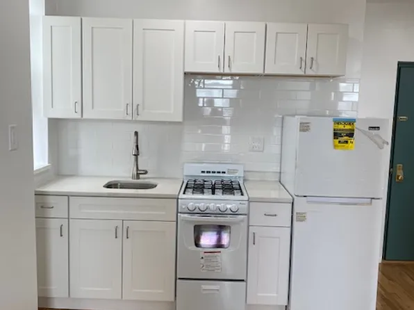 662 4th Ave APT 3R, Brooklyn, NY 11232