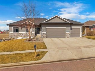1604 E Liberty Cir, Brandon, SD 57005