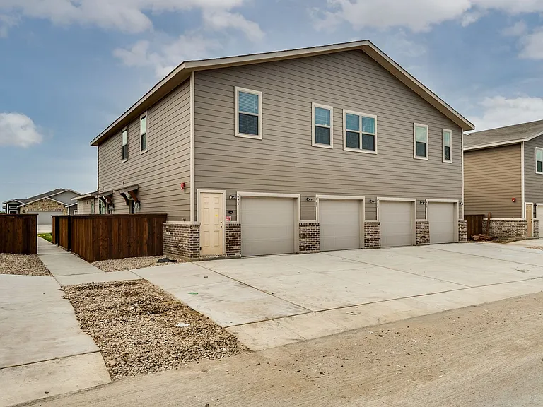 623 Harvest Moon Dr — Photo 17