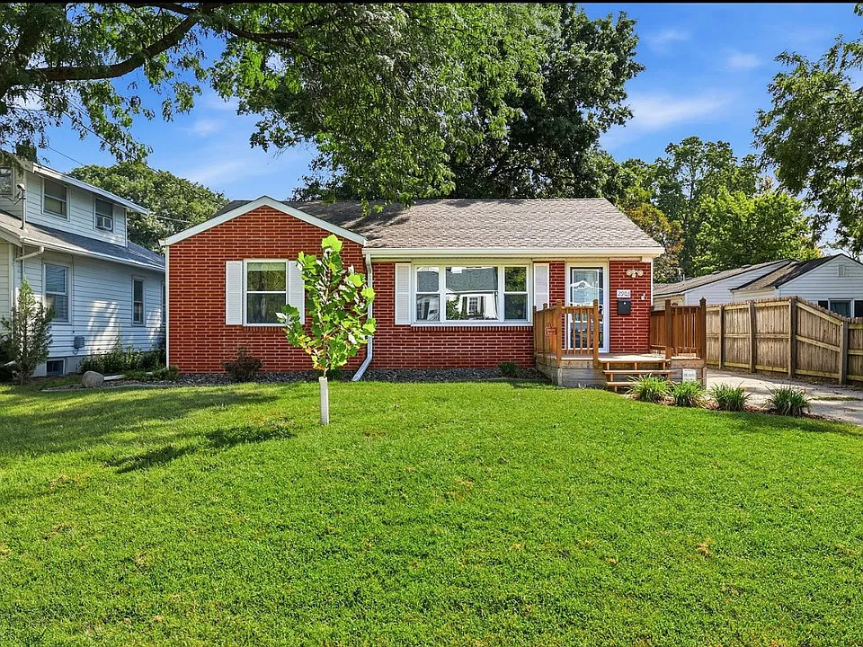 2903 48th Pl