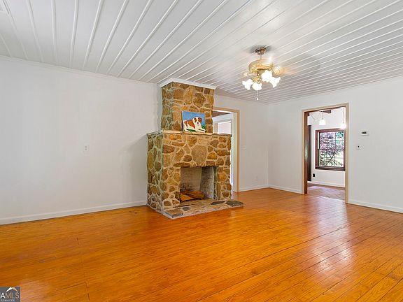 5th image of 1068 Lamar Rd