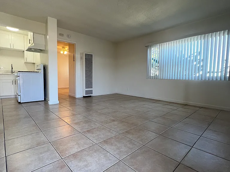 1134 N East St #A — Photo 4