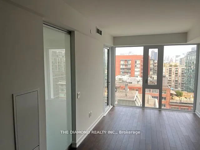 St Lawrence Condominiums — Photo 4