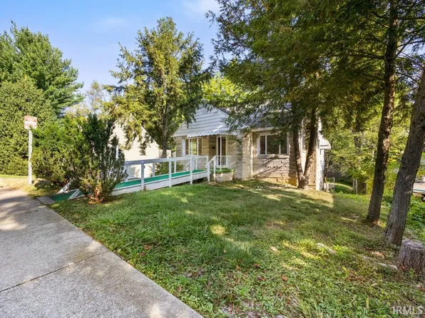 1625 E 1st St, Bloomington, IN 47401