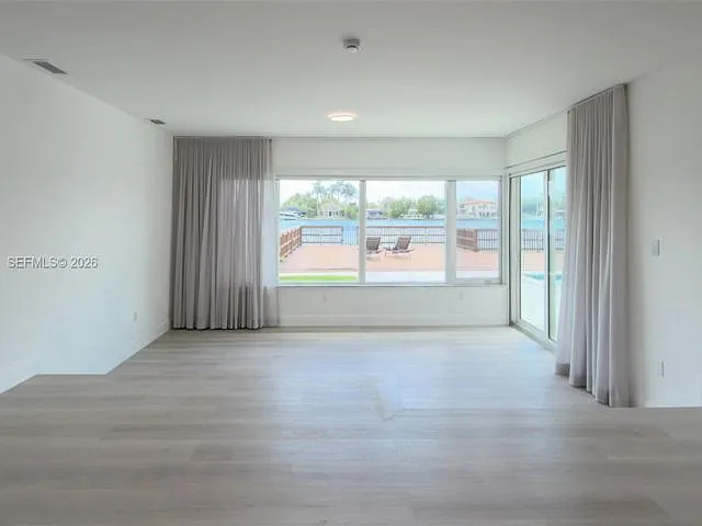 4 bed, 4.0 bath, $25,000 — Photo 4