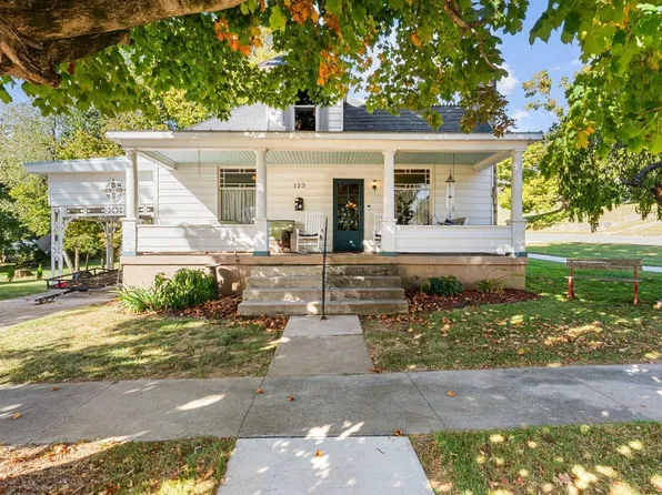 123 NW 1st St, Paoli, IN 47454