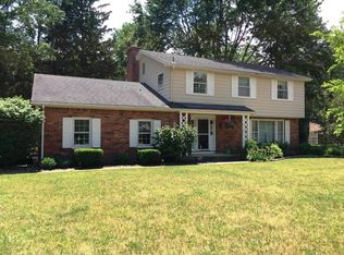 1077 Carol Rd, Bowling Green, OH 43402