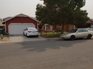 1300 Rolls Royce Ln, Modesto, CA 95351