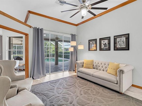 5th image of 1050 Maravista Dr