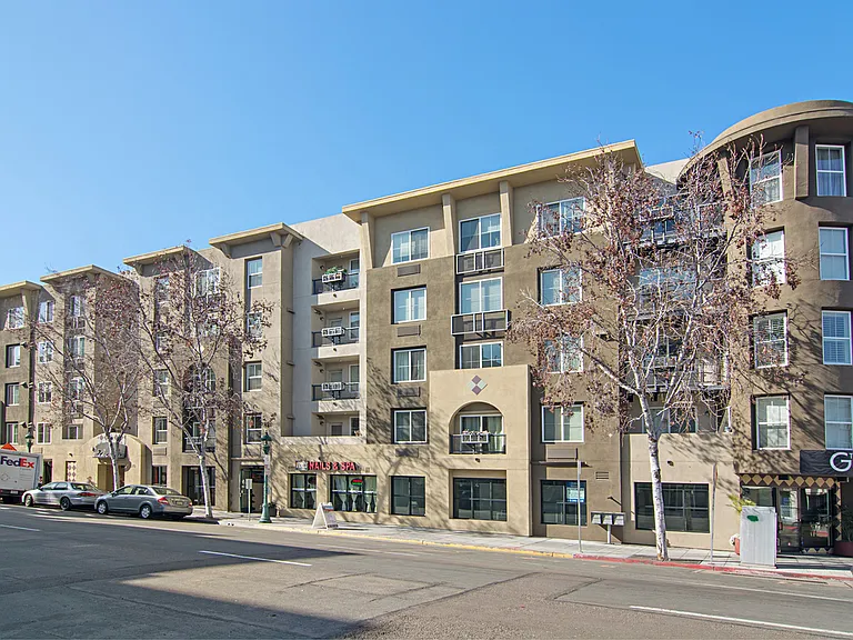 1970 Columbia St #406 — Photo 39