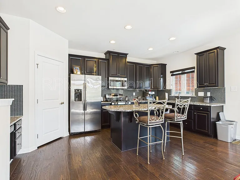 2200 Liesfeld Pkwy — Photo 24