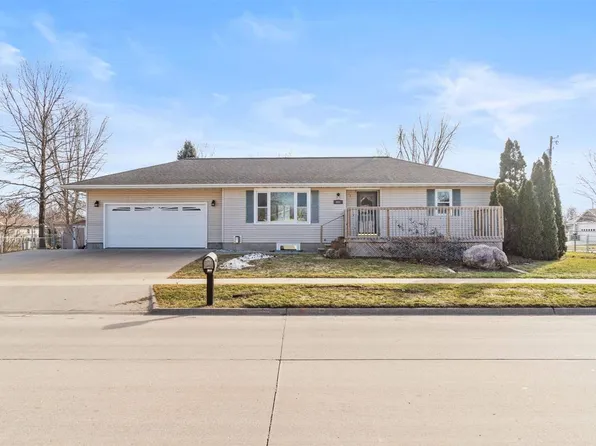 401 E 15th St, Washington, IA 52353