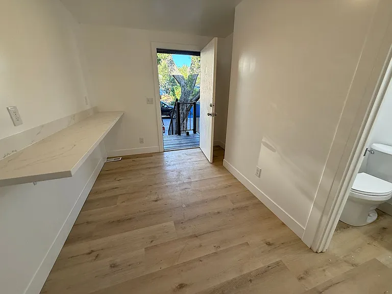 1226 E 500 S — Photo 15