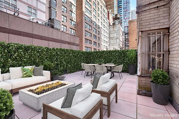 Sold by Compass | media 2