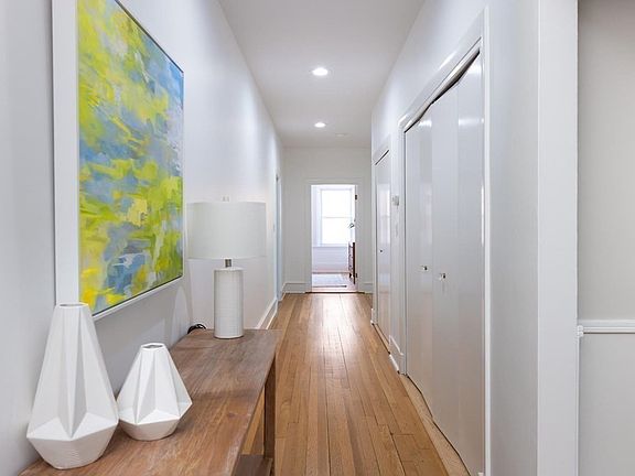 5th image of 130 Longwood Ave APT 2