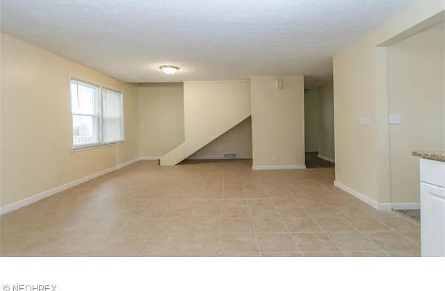615 Parkside Dr — Photo 14