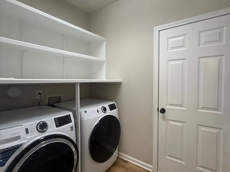 213 Carolina Town Ln — Photo 4