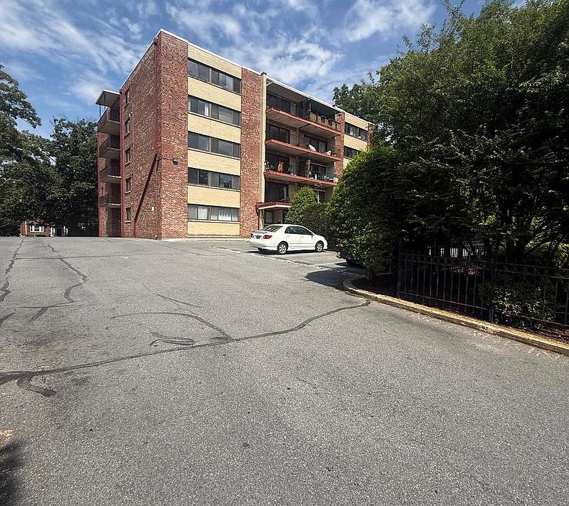 1st image of 8308 Flower Ave APT 401