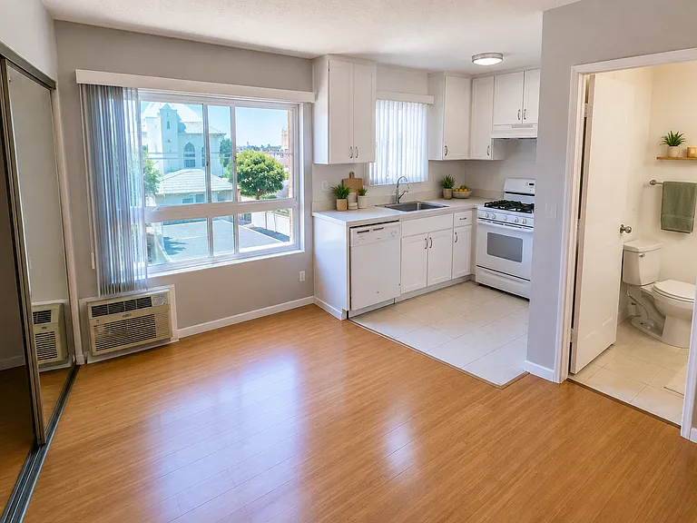 4247 Inglewood Blvd #202 — Photo 7