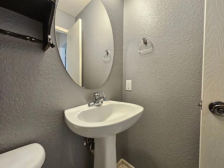 4207 Indigo Dr — Photo 25