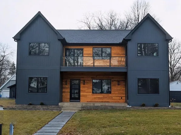 19 Cedar Point DRIVE, Williams Bay, WI 53191