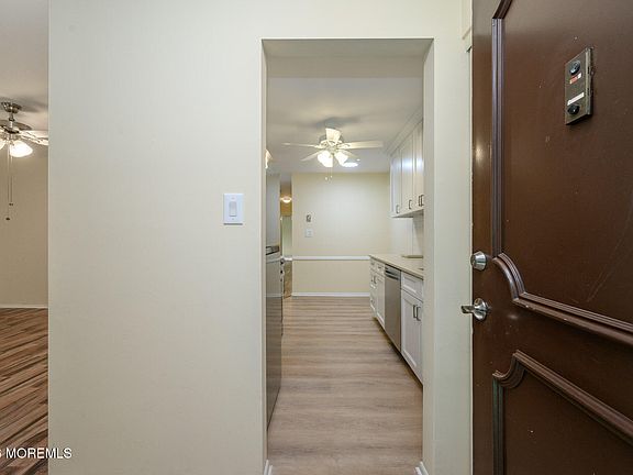 3rd image of 178 Amberly Drive #A