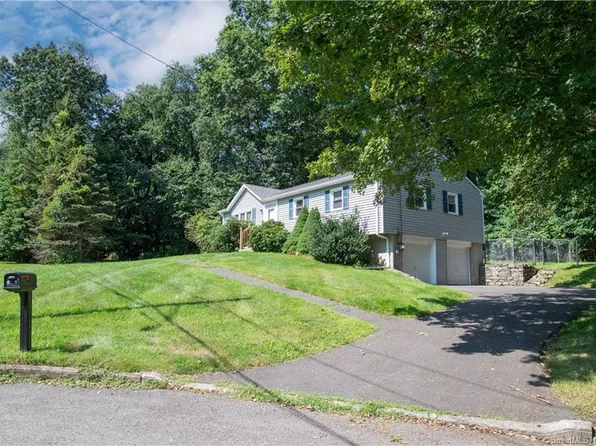 65 Covington Drive, Milford, CT 06461