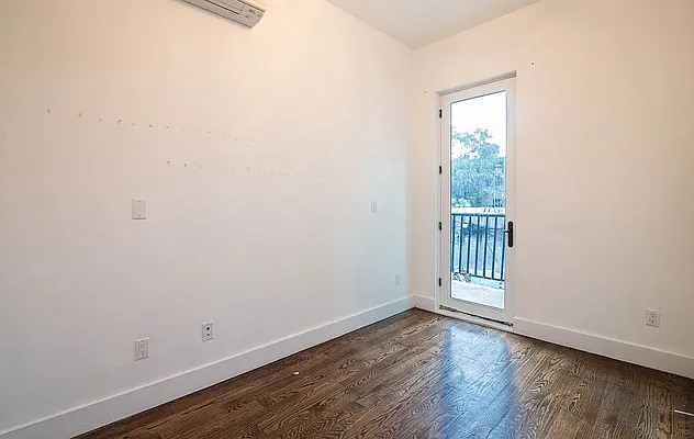 Rented by Skyhigh Realty NYC LLC | media 25