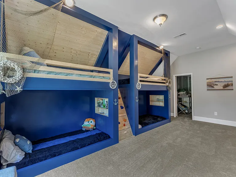 7304 Hasentree Club Dr — Photo 43