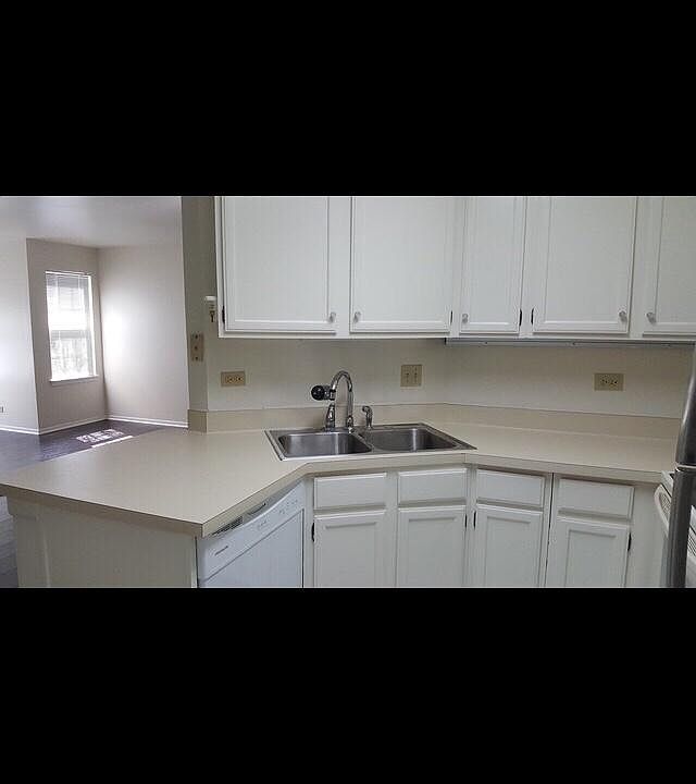 1st image of 1223 Wyndham Ct APT 105