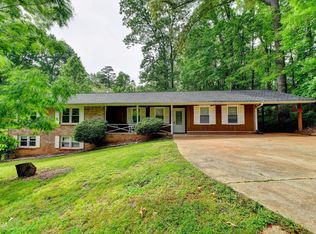 596 Rebecca St, Lawrenceville, GA