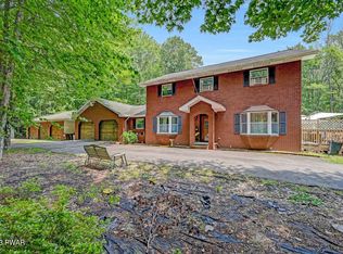 526 Stock Farm Rd, Lake Ariel, PA 18436