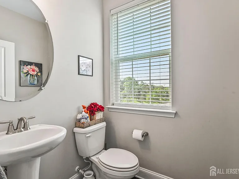 2208 Massey Ln — Photo 8
