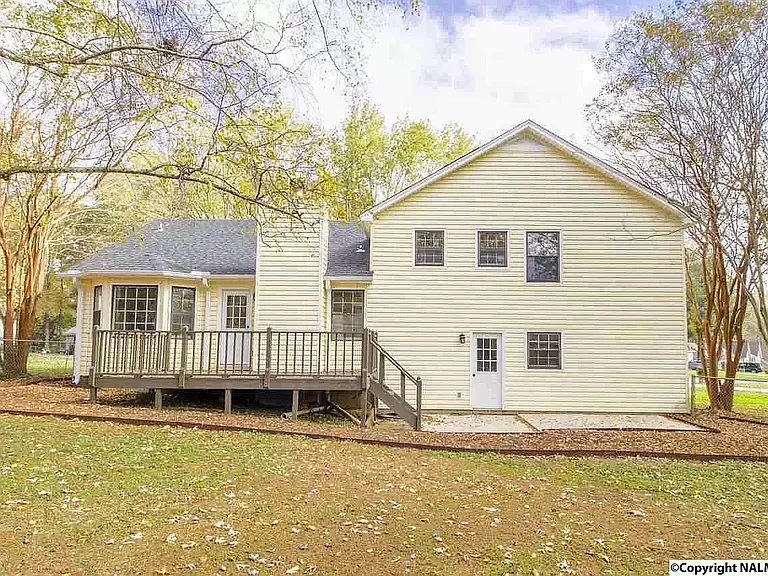 117 Betty Garrett Dr — Photo 17