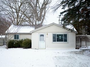 7030 Mather St, Waterford, MI 48327