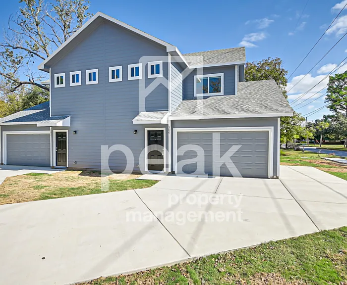 302 Byron St — Photo 5