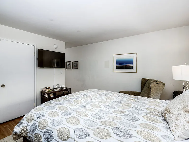 3940 Dove St #207 — Photo 18
