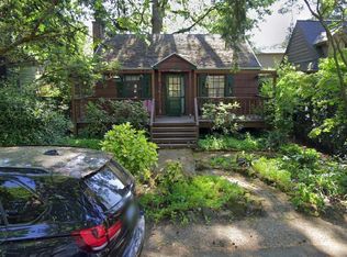 16910 Maple Cir, Lake Oswego, OR 97034