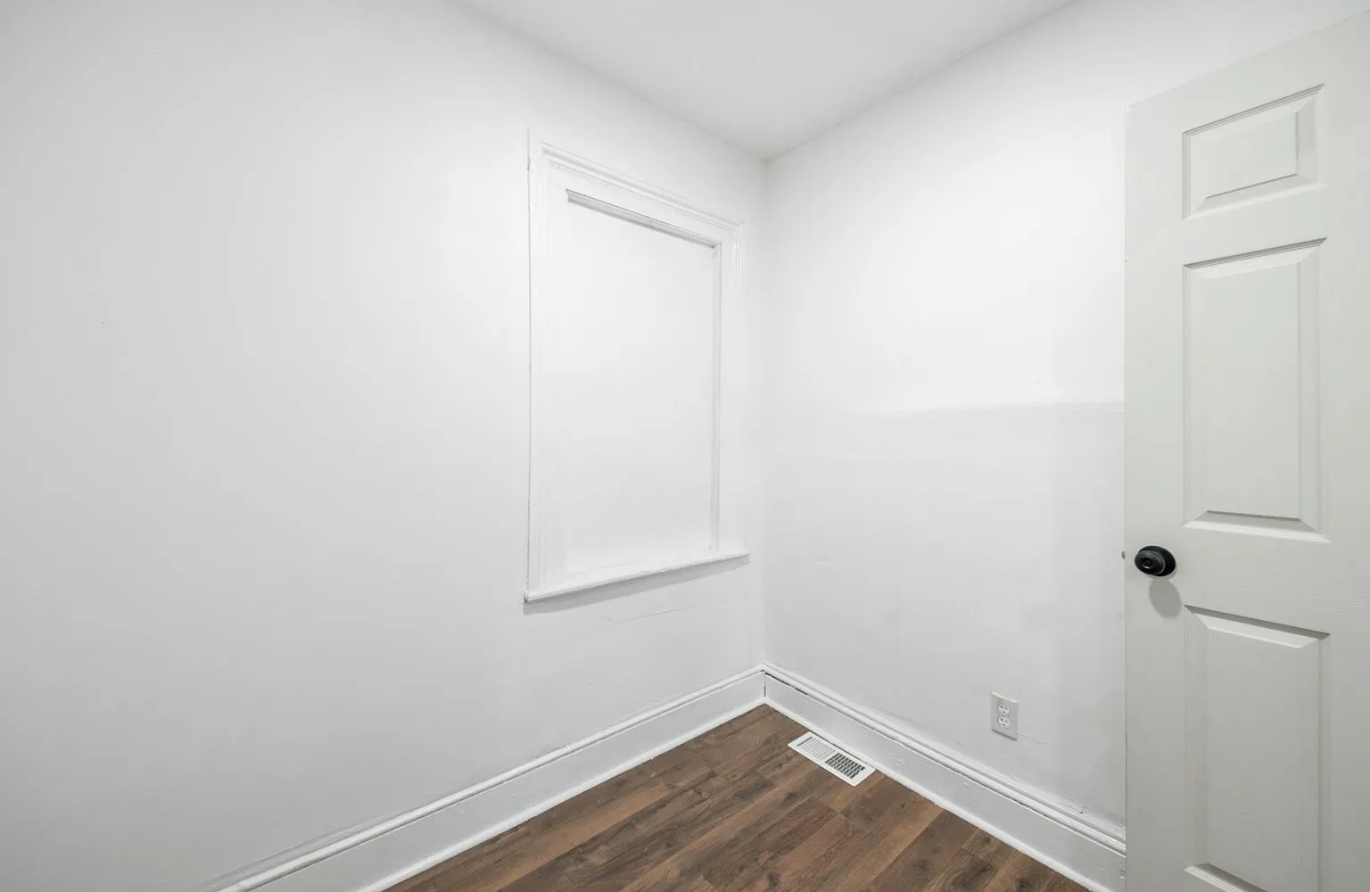 1361 East 45th Street, Unit D — Photo 4