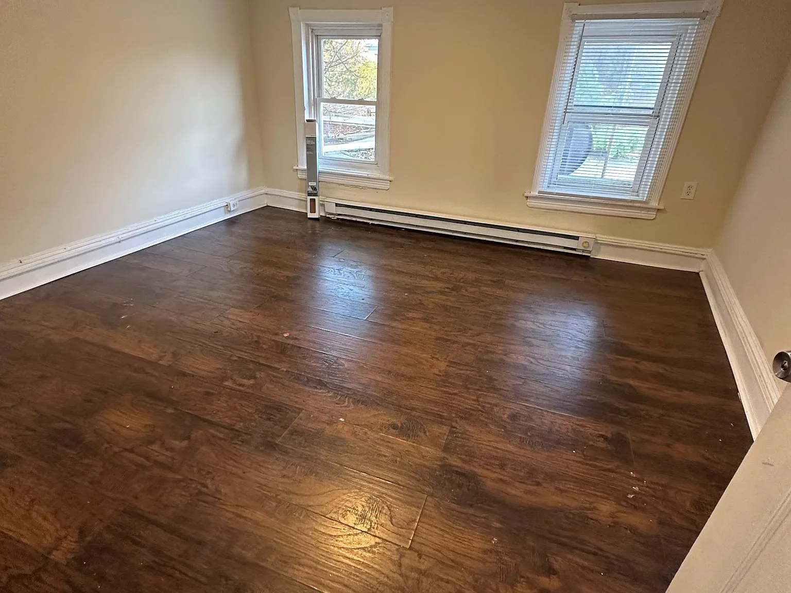 215 Home Ave — Photo 2
