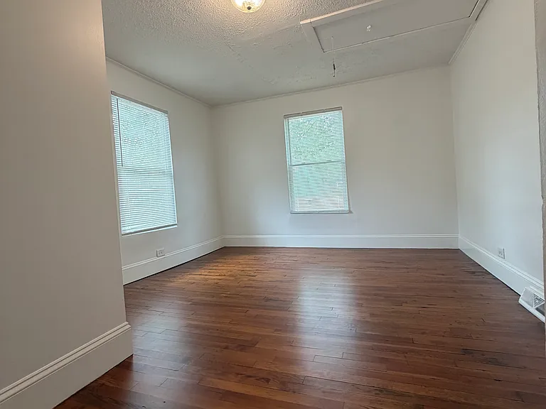 27 Sirrine St — Photo 19