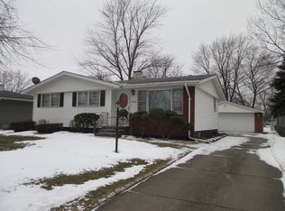 18832 Cherry Ln, Lansing, IL 60438