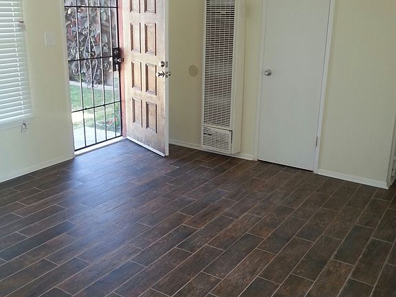 Living room_05162014