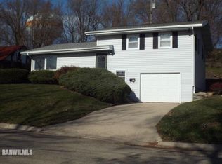 413 W Hillside Ln, Stockton, IL 61085