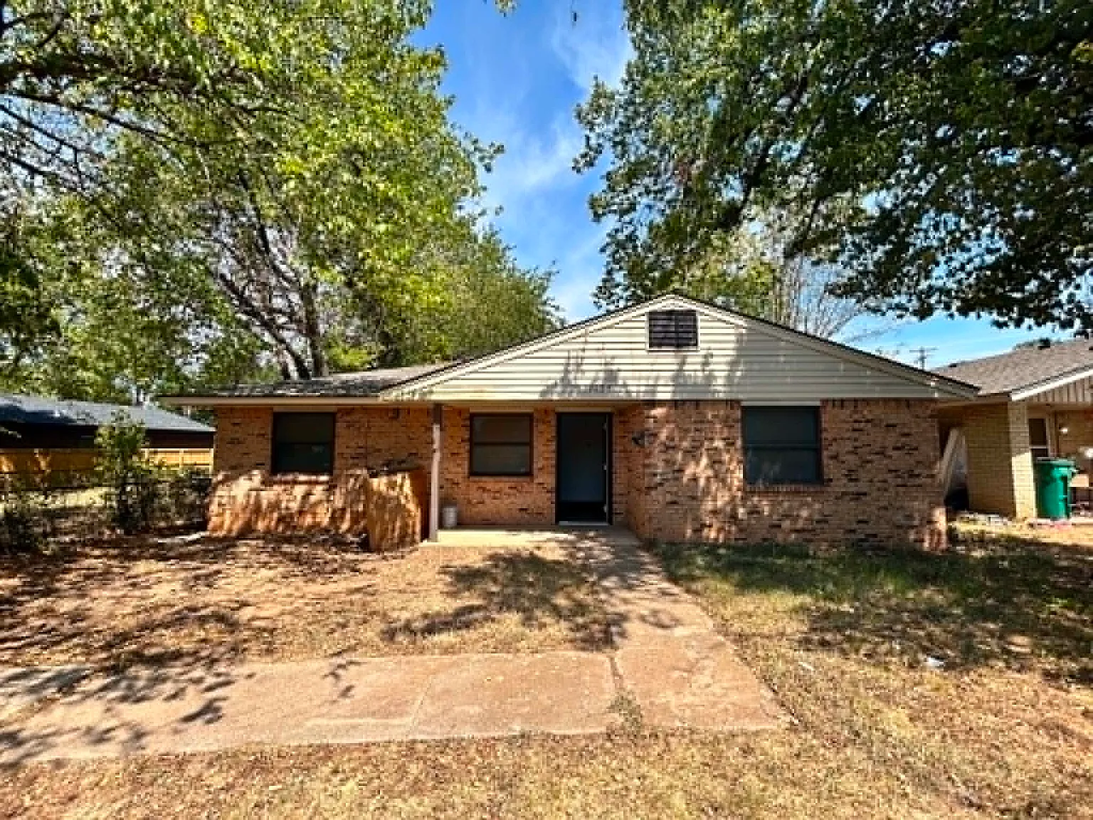 3 bed, 1124 sqft, $1,500 — Photo 1