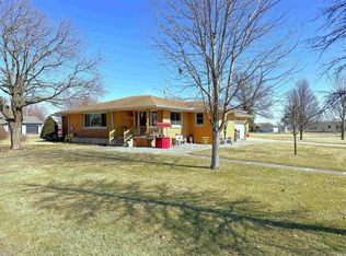 507 S Range St, Wolcott, IN 47995