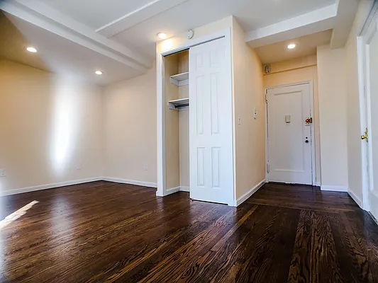 Rented by (Legacy) NY Quality Living Uptown | media 6