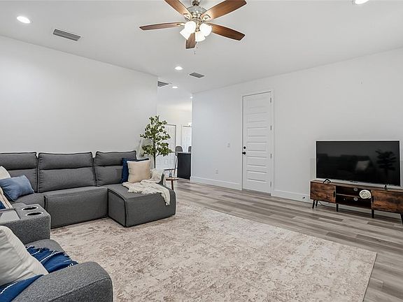 5th image of 3208 DELEUIL AVENUE