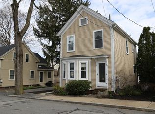 9 Chestnut St, Newburyport, MA 01950